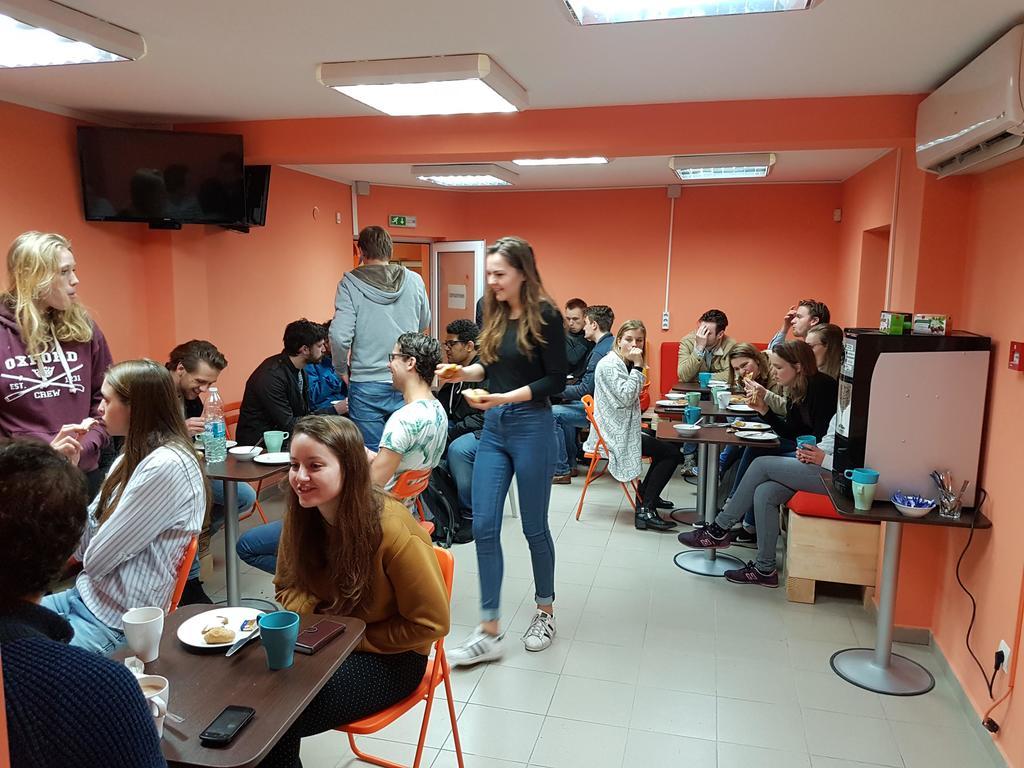 Smart Hostel Sofia Bagian luar foto