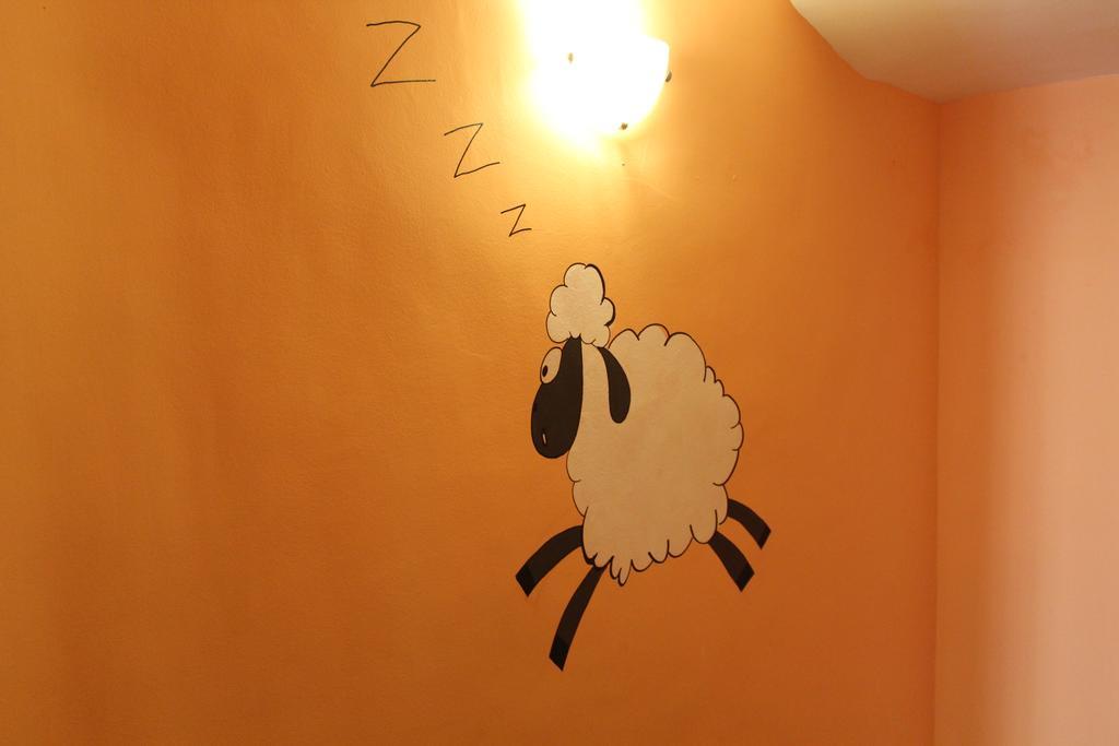 Smart Hostel Sofia Bagian luar foto