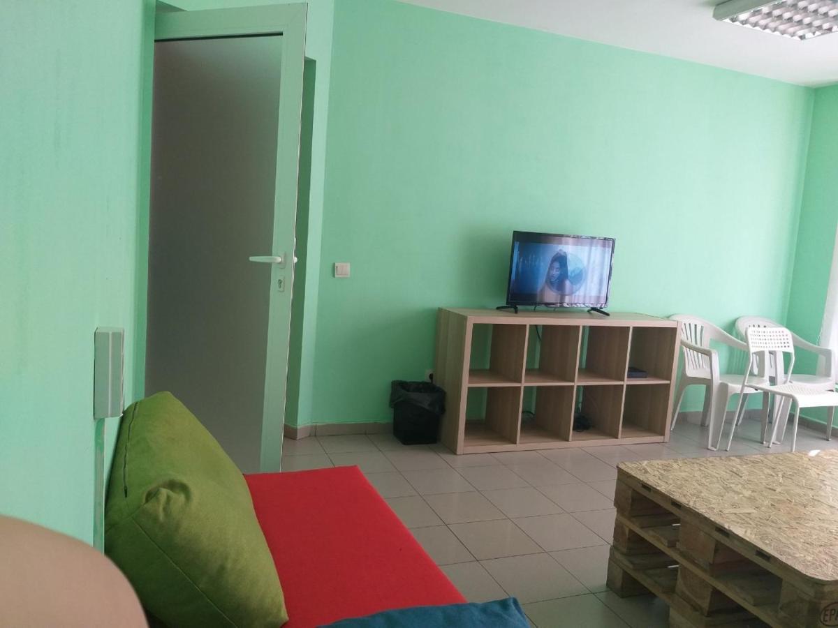 Smart Hostel Sofia Bagian luar foto
