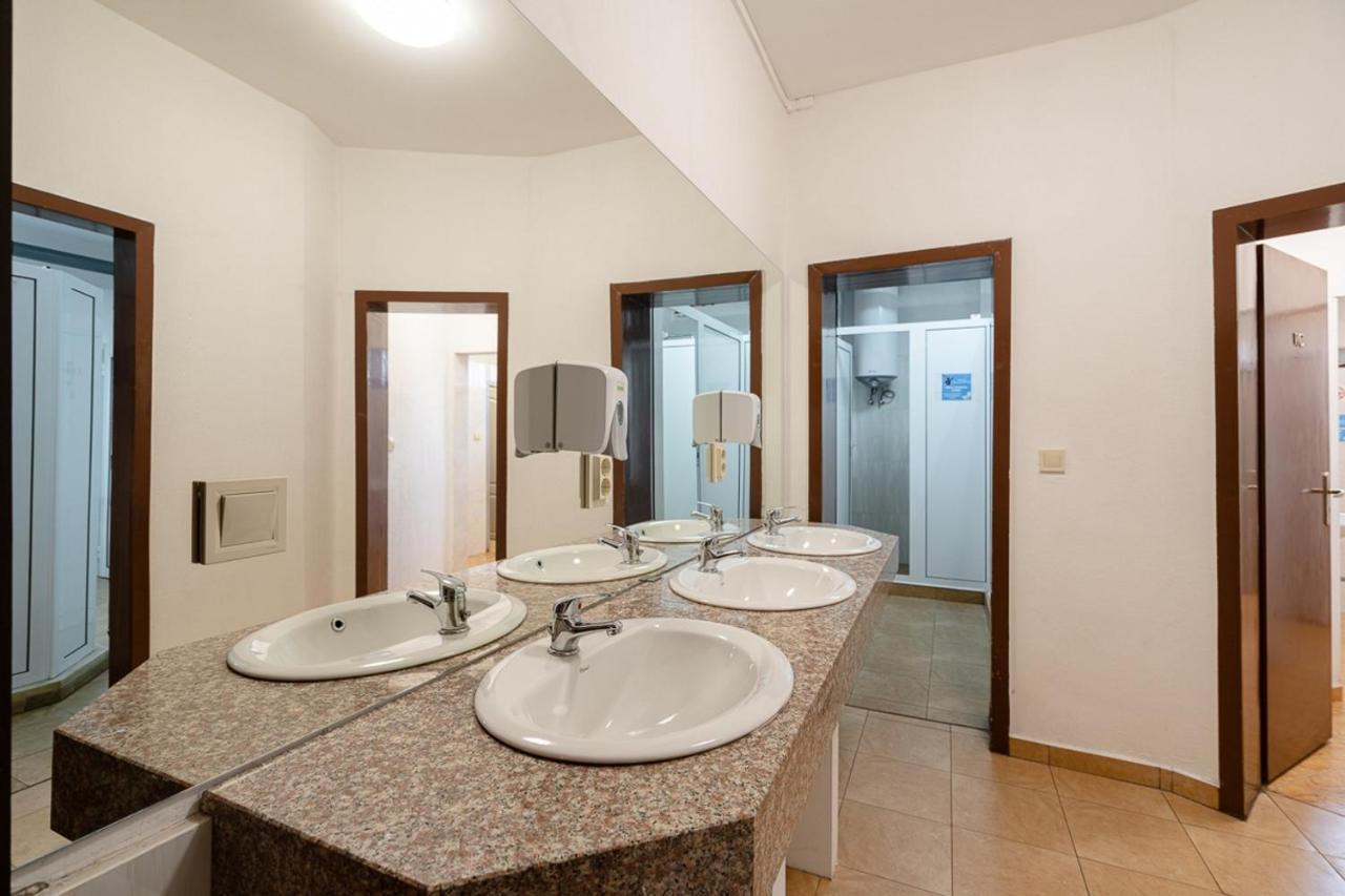 Smart Hostel Sofia Bagian luar foto